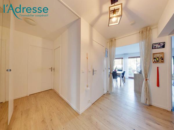 Appartement Noisy Le Grand 2 pièce(s) 60.39 m2