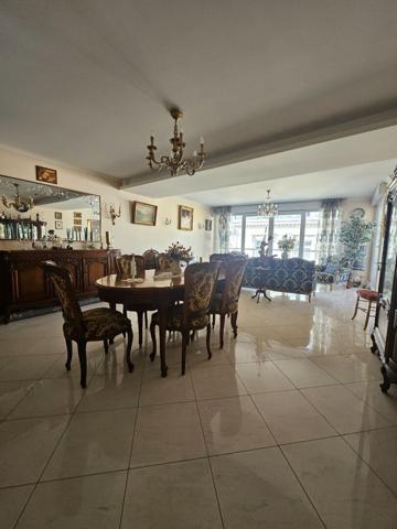 REIMS CENTRE APPARTEMENT TYPE 5 GARAGE ET TERRASSE