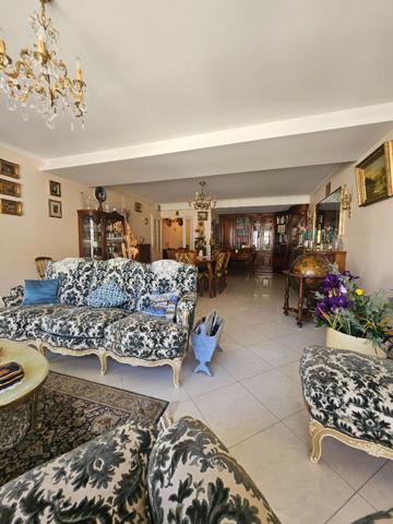 REIMS CENTRE APPARTEMENT TYPE 5 GARAGE ET TERRASSE