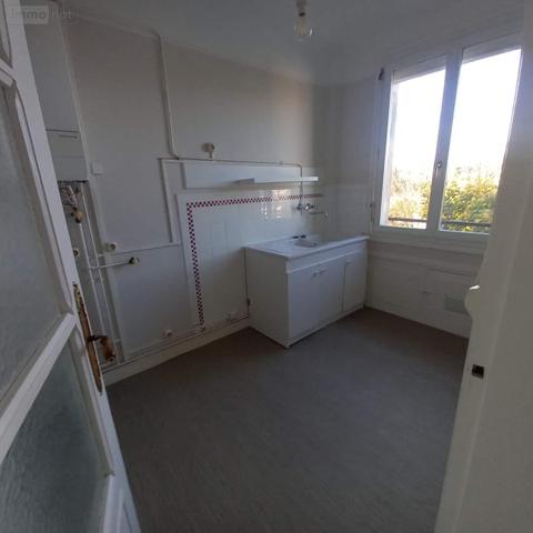 Appartement à louer à Tours dans l'Indre-et-Loire (37000), ref : 001/2483   
TOURS Centre