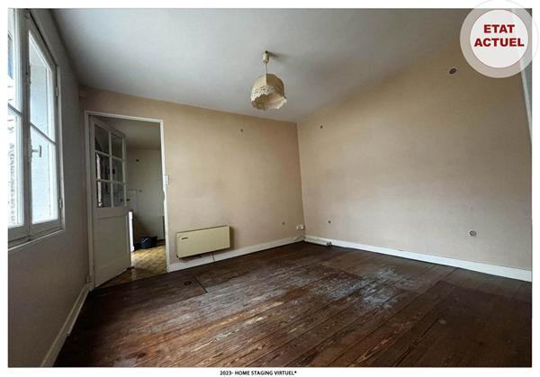 ROCHEFORT, MAISON DE FAUBOURG AVEC COUR ET 2 CHAMBRES