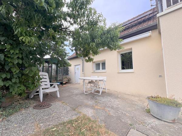 Maison - La Chapelle Saint Aubin -  4 pièce(s) - 87 m²