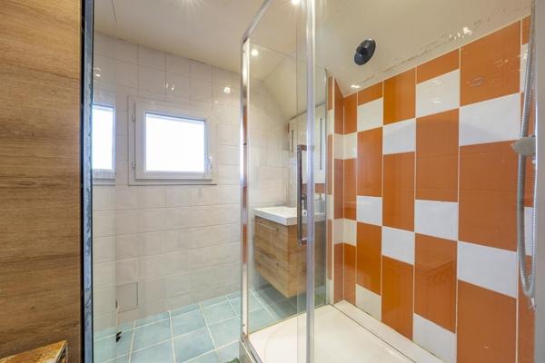 Maison de 6 pièces, 4 chambres, Proche commodités