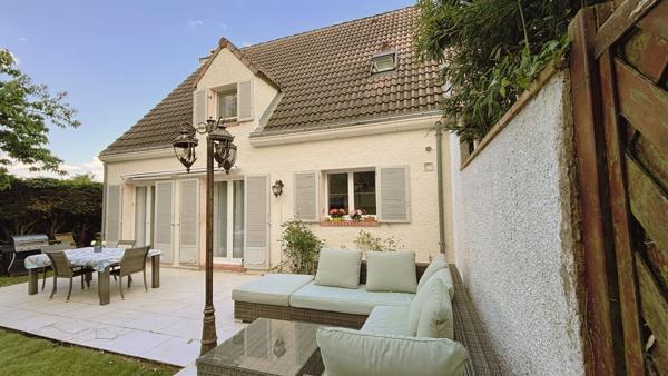 Maison de 6 pièces, 4 chambres, Proche commodités