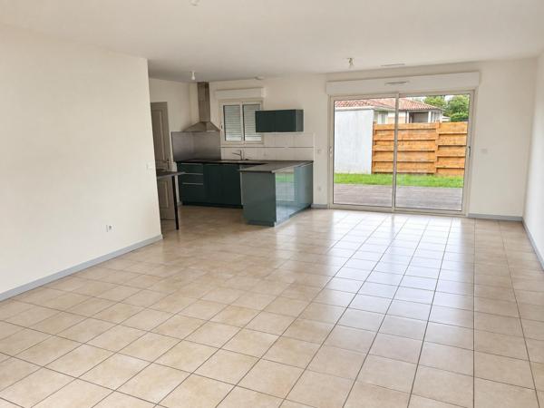 Ensemble immobilier composé de deux logements indépendants à Pomarez