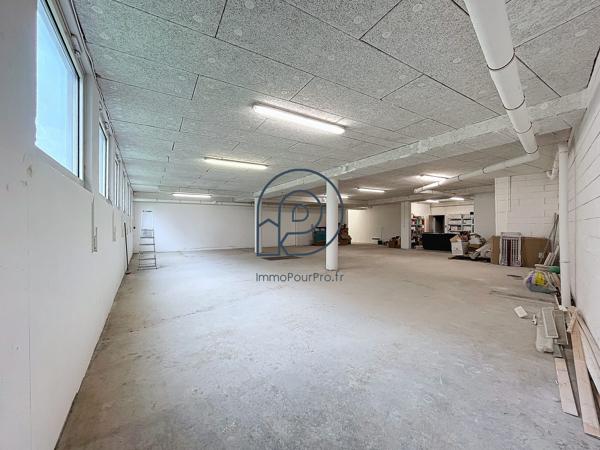 VIEUX LILLE – Local professionnel 370 m² avec vitrines et parkings | Opportunité rare