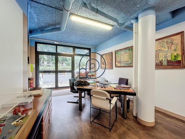 VIEUX LILLE – Local professionnel 370 m² avec vitrines et parkings | Opportunité rare