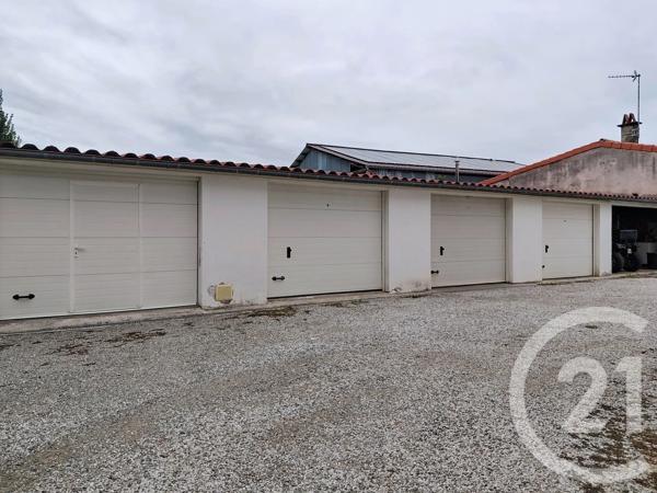 Appartement F4 à vendre  4 pièces - 100,45 m 2   PAMIERS  - 09