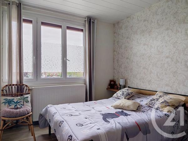 Appartement F4 à vendre  4 pièces - 100,45 m 2   PAMIERS  - 09
