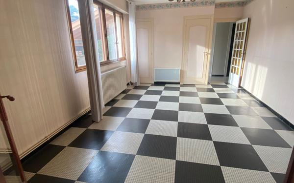 Maison à vendre    4 pièces • 122 m2 Ambarès-et-Lagrave