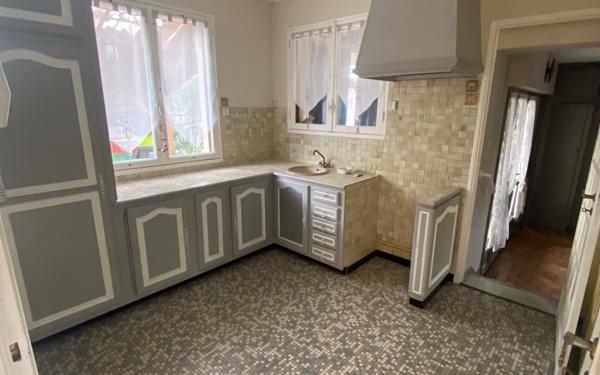 Maison à vendre    4 pièces • 122 m2 Ambarès-et-Lagrave