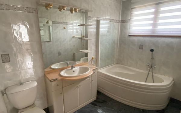 Maison à vendre    4 pièces • 122 m2 Ambarès-et-Lagrave