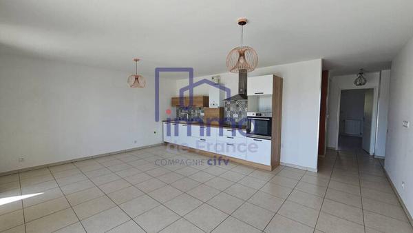 Appartement 3 pièces                                        - 38080 L' Isle-d'Abeau Réf : 21791