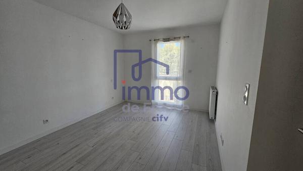 Appartement 3 pièces                                        - 38080 L' Isle-d'Abeau Réf : 21791