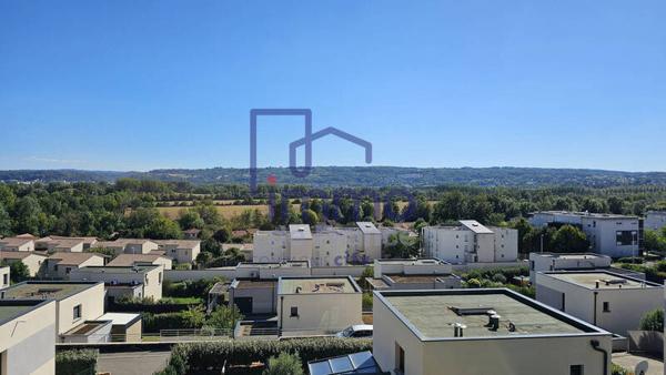 Appartement 3 pièces                                        - 38080 L' Isle-d'Abeau Réf : 21791