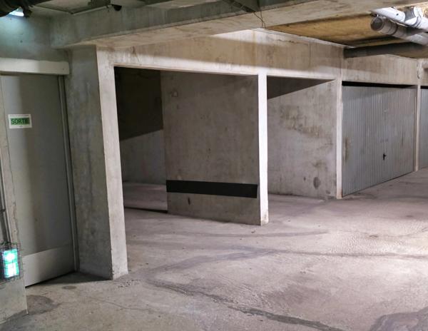 Place de parking en sous-terrain rue des acacias Gex