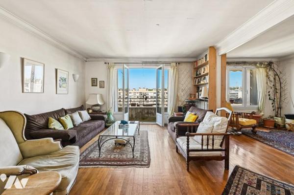 Boulogne Billancourt - Appartement traversant au dernier étage 
