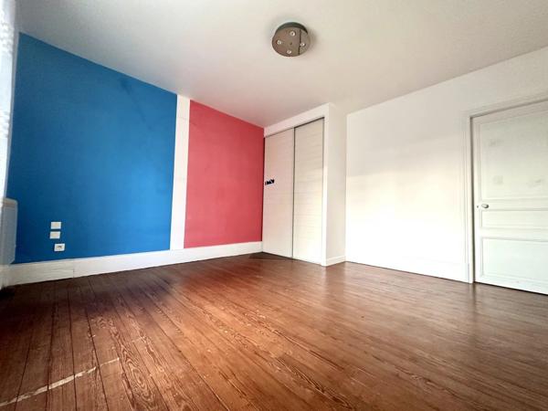 Vente                                                      Maison
                        
                     10 pièces                      226 m2                     à Bornel
