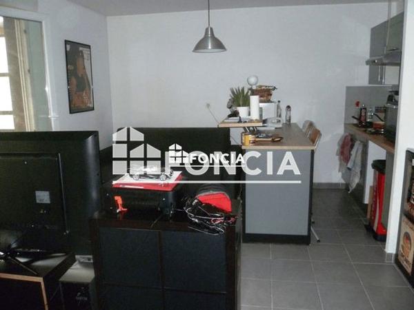 Location Studio 36.4 m² - 100 AVENUE JULES CANTINI Marseiile 13008