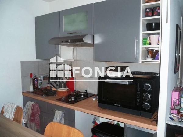 Location Studio 36.4 m² - 100 AVENUE JULES CANTINI Marseiile 13008