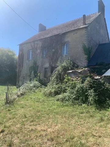 Maison à rénover avec dépendance + bois