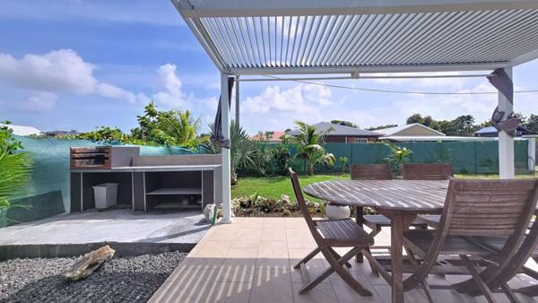 Villa plain pied récente avec piscine à vendre 4 pièces SAINT FRANCOIS (971)