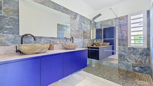 Villa plain pied récente avec piscine à vendre 4 pièces SAINT FRANCOIS (971)