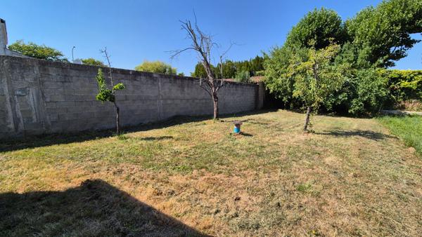 Terrain + garages - Rochefort 238 m2