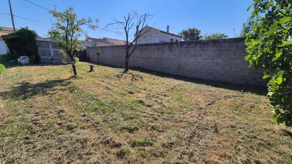 Terrain + garages - Rochefort 238 m2