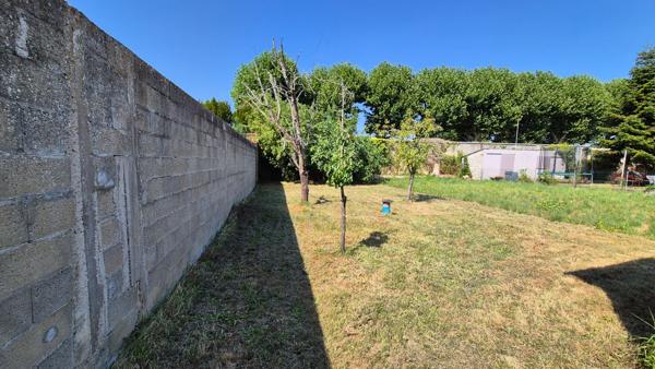 Terrain + garages - Rochefort 238 m2