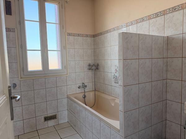 Appartement Colombes 4 pièce(s) 52.38 m2