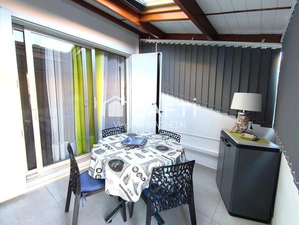 La Roquille, studio climatisé en très bon état
