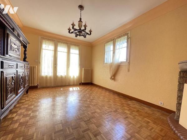 LOCMINE CENTRE MAISON NANTAISE SUR 480 m² - 4 CHAMBRES JARDIN CLOS