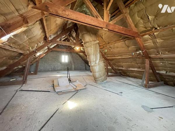 LOCMINE CENTRE MAISON NANTAISE SUR 480 m² - 4 CHAMBRES JARDIN CLOS