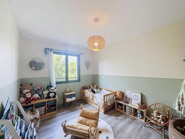 TOURNEFEUILLE - Maison contemporaine meublée 5 pièces de 138 m² avec piscine et garage