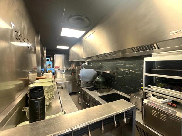 ANNECY LE VIEUX - A vendre FDC Restaurant clientèle CSP+, CA 1ME