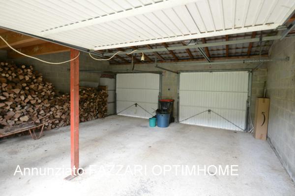 EXCLUSIVITÉ – Maison en pierre entièrement rénovée avec jardin, garage et suite parentale, à Brandeville (Meuse, 55150), proche des frontières belge et luxembourgeoise.