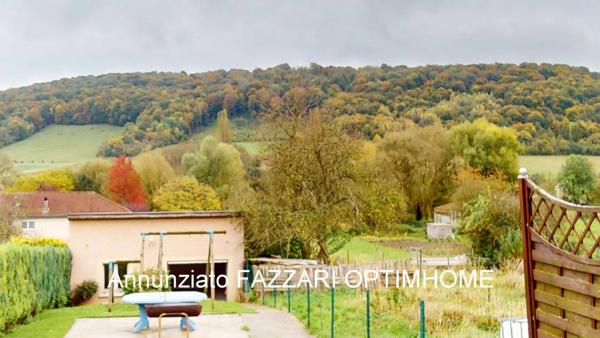 EXCLUSIVITÉ – Maison en pierre entièrement rénovée avec jardin, garage et suite parentale, à Brandeville (Meuse, 55150), proche des frontières belge et luxembourgeoise.