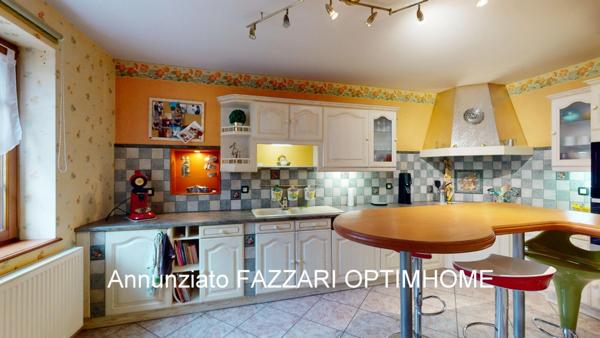 EXCLUSIVITÉ – Maison en pierre entièrement rénovée avec jardin, garage et suite parentale, à Brandeville (Meuse, 55150), proche des frontières belge et luxembourgeoise.