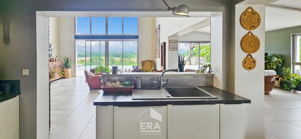 Proche LANGON - ST PARDON DE CONQUES - Belle propriété avec vue , deux maisons, garage, piscine, parcelle de 6000m²