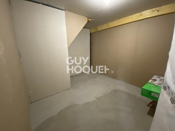 MAISON À VENDRE DE 5 PIÈCES DE 230,00 M²
