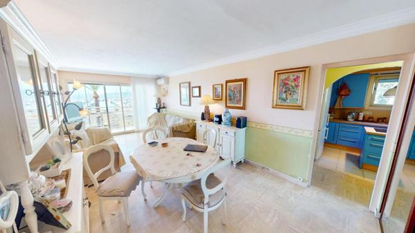 SAINT-RAPHAËL - SANTA LUCIA - APPARTEMENT 3 PIÈCES  71.47 m2 AVEC VUE MER ET PORT