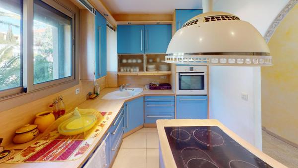 SAINT-RAPHAËL - SANTA LUCIA - APPARTEMENT 3 PIÈCES  71.47 m2 AVEC VUE MER ET PORT
