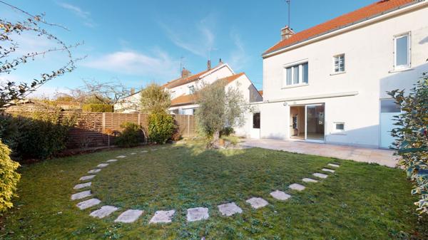 Vente Maison91 m² - 5 Pièces - CHOLET (49300)