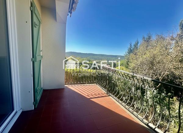 VILLA AUTHENTIQUE 4 PIECES avec VUE DEGAGEE, DEPENDANCE & GARAGE