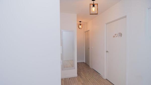 La Défense - 4P 80 m²  avec balcon - Immeuble 2020