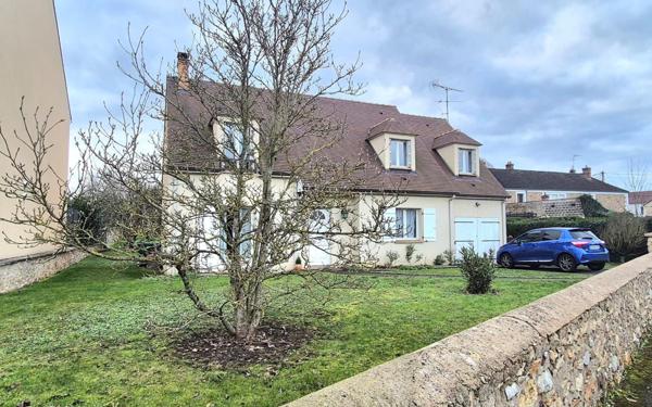 Maison à vendre    7 pièces • 145,69 m2 Savigny-le-Temple