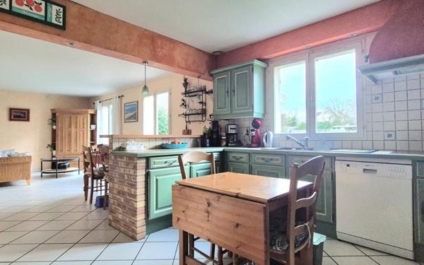 Maison à vendre    7 pièces • 145,69 m2 Savigny-le-Temple