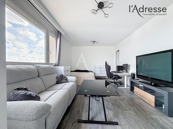 SURESNES/ Maréchal de Lattre de Tassigny - Vue Paris - Appartement Studio 36m² - 1 Cave - 1 BOX