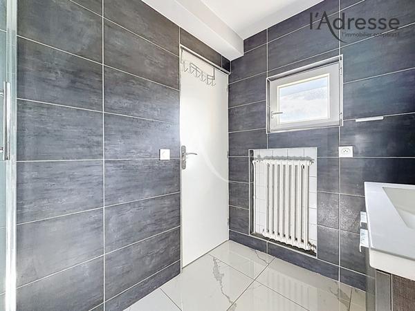 SURESNES/ Maréchal de Lattre de Tassigny - Vue Paris - Appartement Studio 36m² - 1 Cave - 1 BOX